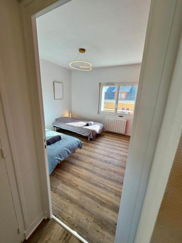 Paul Bert#4 - Newly renovated 2-bedroom apartment near Chantiers