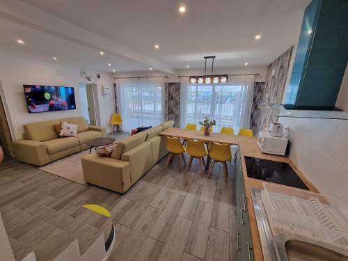 CASA NEPTUNO PARA 10 PERSONAS, SOLARIUM Y A/A