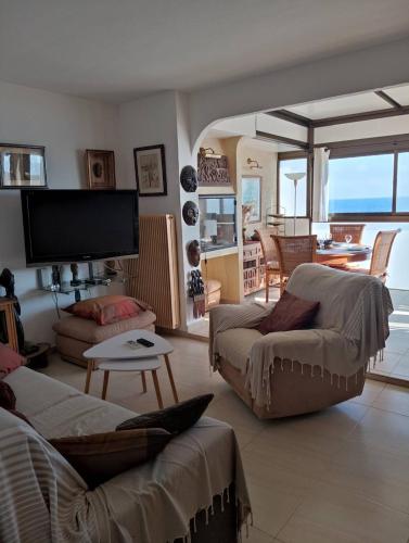 Appartement T2 face Mer, moderne, clim, parking 4NOUM6