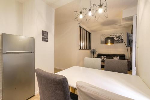 Appartement avec terrasse - Proche Berges du Rhône