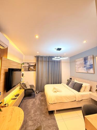 The Loxwod house -Executive studio