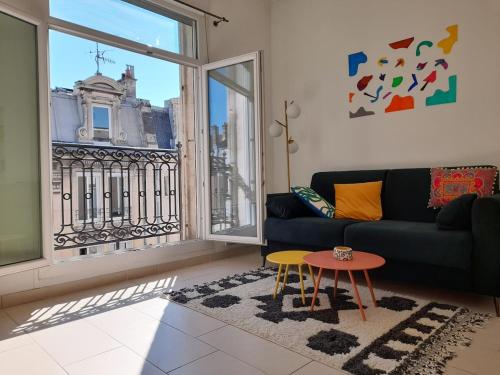 2 rooms lumineux en plein centre