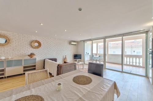 DUPLEX 2 chambres -TERRASSE Vue MER-FELIX FAURE A2B024