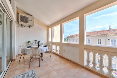 DUPLEX 2 chambres -TERRASSE Vue MER-FELIX FAURE A2B024