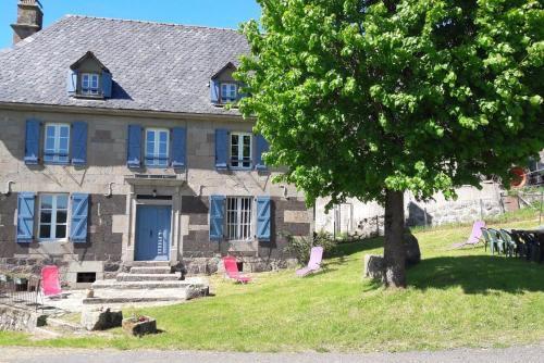 Grand gite 12 personnes proche du Lioran