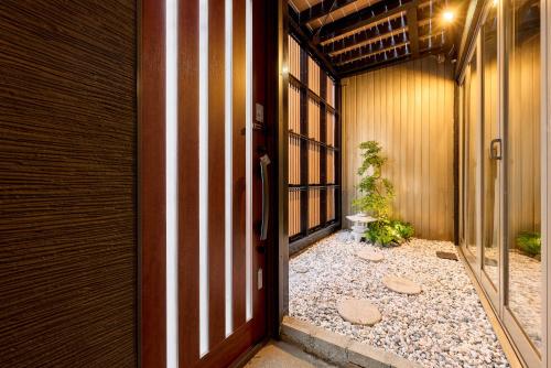 Luxury 3-Floor Entire House near Namba 150sqm Perfect for Families and Groups
