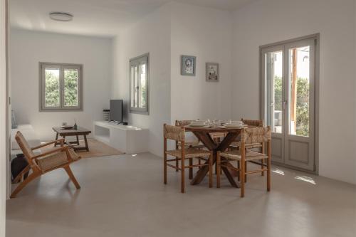 Siora of Paros - Villa Two