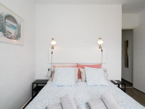 Cubo's Mendoza Seaview Malaga Apartment
