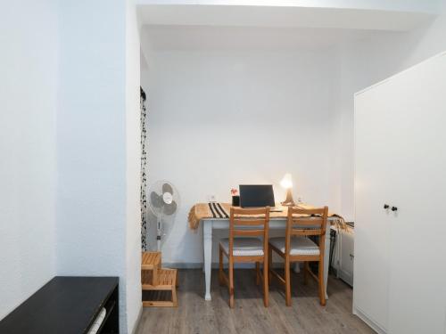 Cubo's Mendoza Seaview Malaga Apartment