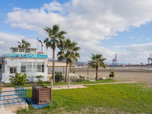 Cubo's Mendoza Seaview Malaga Apartment