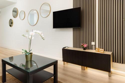 Stylish & Newly Renovated Retreat in Málaga Centre photo 13