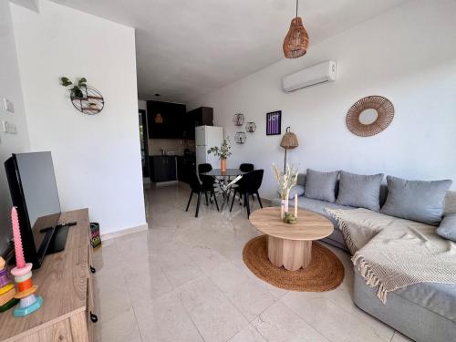 King's Beach Park - Unit 1 Stylish 1BR near Beach