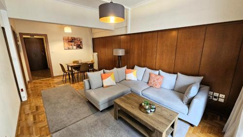 Syntagma-Ermou Apartment