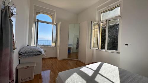 La verita 1 st line with balcony