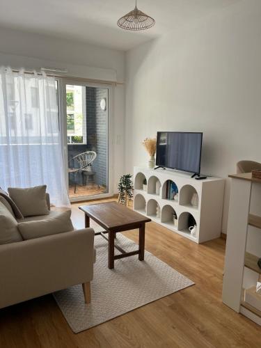 Cozy apartment with free parking