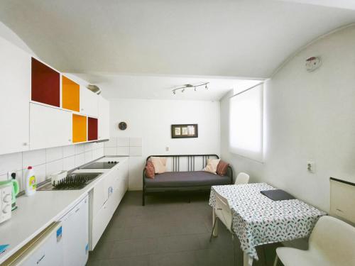 Art Pavilion Central Studio Apartment