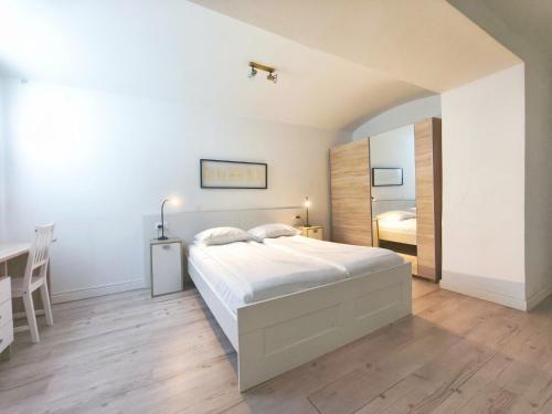 Art Pavilion Central Studio Apartment