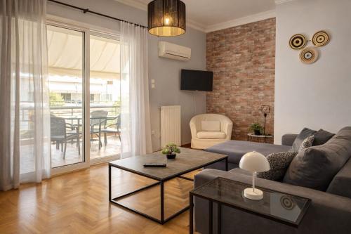 Spacious 3BR in Koukaki, Near Acropolis