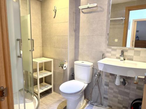 Two-Bedroom Apartment with seasonal pool at MobyDick