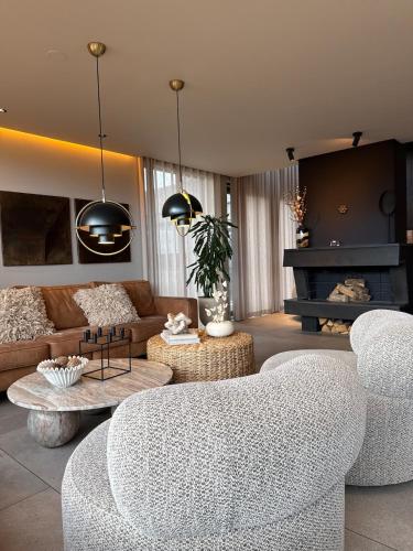 Spacious Modern Home, great for families