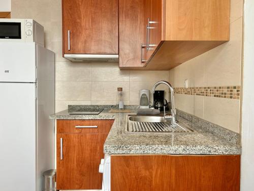 Puerta de Antequera Penthouse by Pineapple Homes