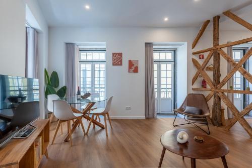 Lisbon Riverside in Santos Prime Location, Best for Foodies