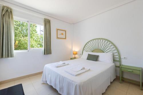 Coastal Living fully equipped 200m from the Beach
