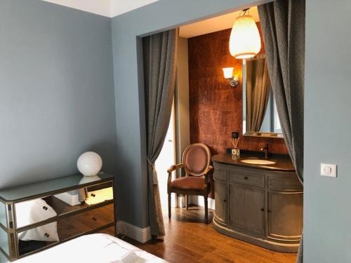 Magnifique appart contemporain vue canal 150 m2 3 chambres 3 sdb classé 3 étoiles