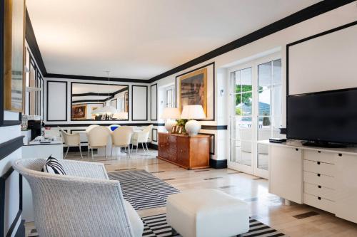 Seafront Villa Dubrovnik Sea Diamant for 9 guests