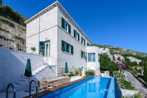 Luxury Villa Castello Dubrovnik with pool & sauna near Old Town