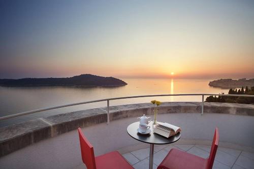 Luxury Villa Castello Dubrovnik with pool & sauna near Old Town