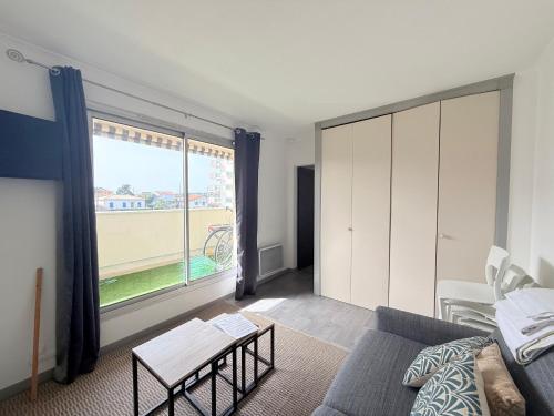Studio tout équipé face au port