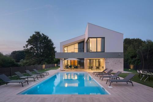 Luxury villa Aria Liznjan in Istria with heated pool