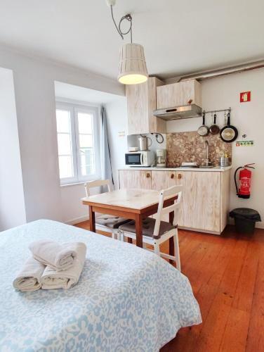 Alfama Sunshine Studio