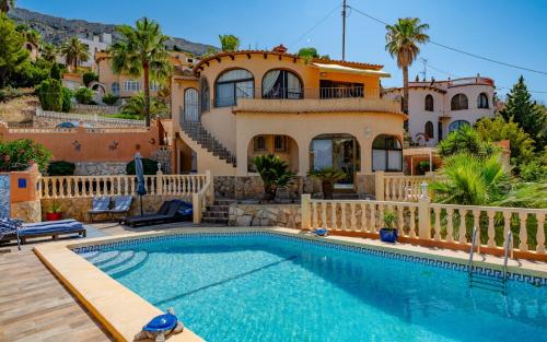 Villa Apartment with Private Pool and Ifach View