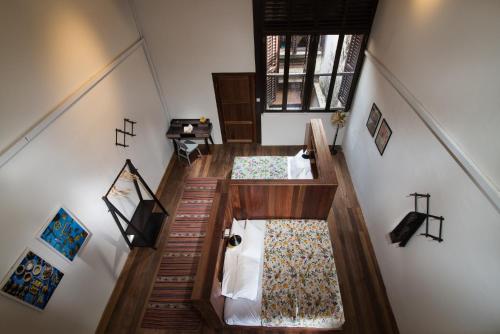 an overhead view of a room with two beds at Muntri Mews in George Town