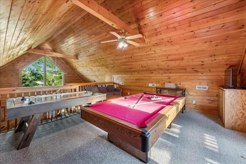 Tonys Joint by Venture Smoky Mountains photo 25