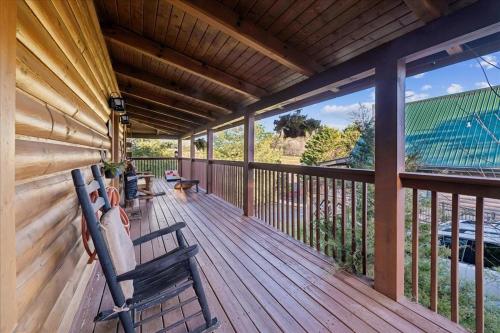 Tonys Joint by Venture Smoky Mountains photo 37