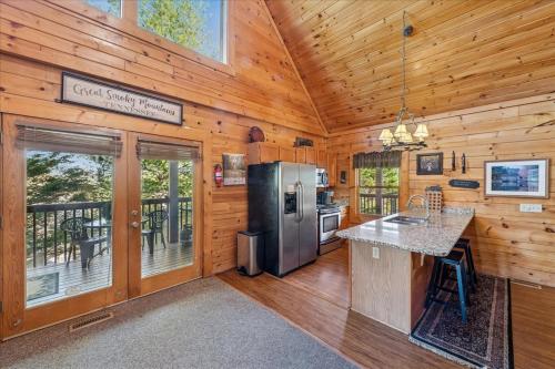 Tonys Joint by Venture Smoky Mountains photo 51