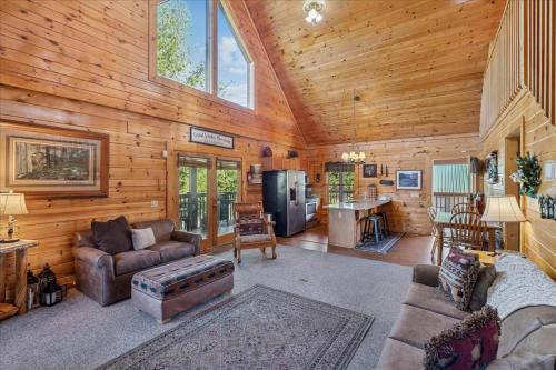 Tonys Joint by Venture Smoky Mountains photo 53