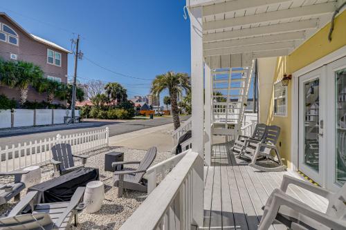 Walk to Beach: 3BR w/ Fire Pit & Plenty of Parking photo 11