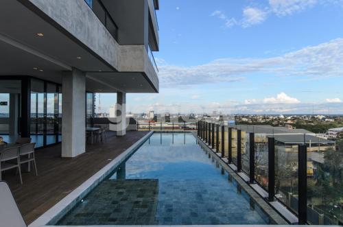 Swimmingpoolen hos eller tæt på Comfortable duplex apt in Ciudad del Este