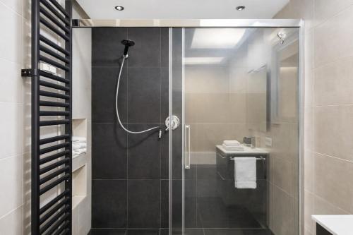 Luxury Stay in Rome Steps from Metro A Cornelia