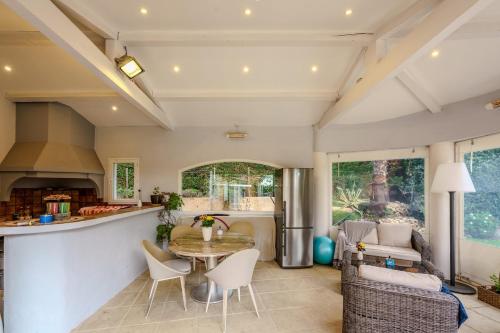 Villa Baccara, piscine privée, plages à pieds