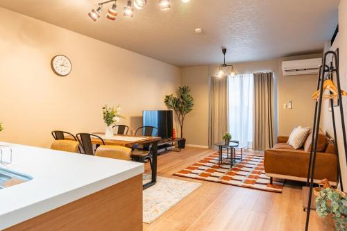 Nishikiyama Waga Home 2026 New Micro-American High CP Japanese Mattress Taisho Station 5 Minutes Direct to Kansai Airport Umeda Shinsaibashi Parking Included