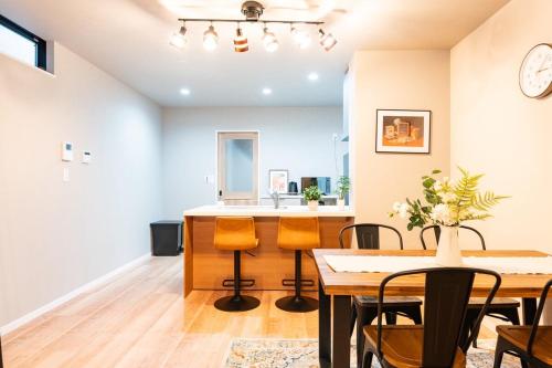 Nishikiyama Waga Home 2026 New Micro-American High CP Japanese Mattress Taisho Station 5 Minutes Direct to Kansai Airport Umeda Shinsaibashi Parking Included