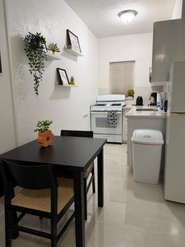 Comfortable modern apartment- central location. photo 36