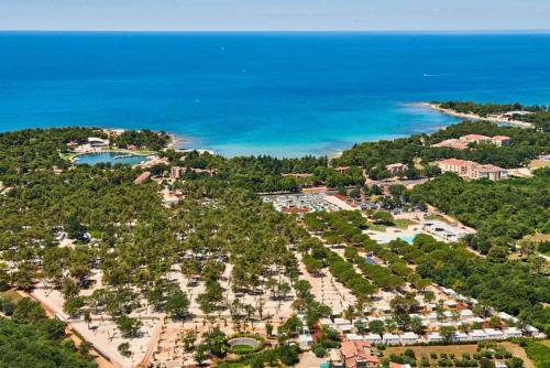 Mobile Home with Pool in Umag-Istrien 50063