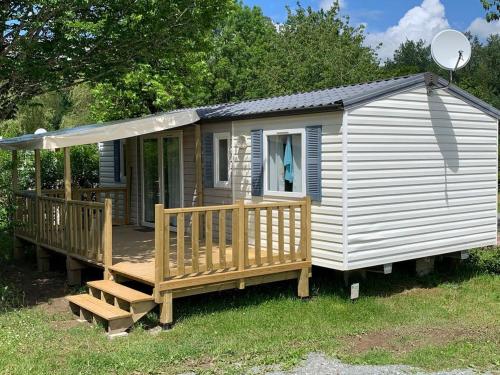 Mobil-home avec terrasse - 6 pers. - API-1-52-1996