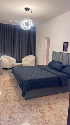 เตียงในห้องที่ Diamond Rooms